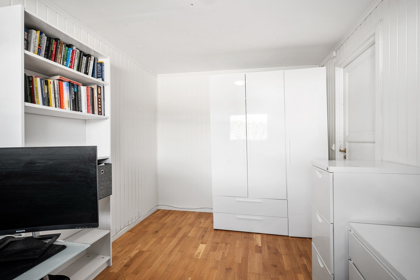 Soverom 1 har 3-stavs parkett veggplater Galleribilde