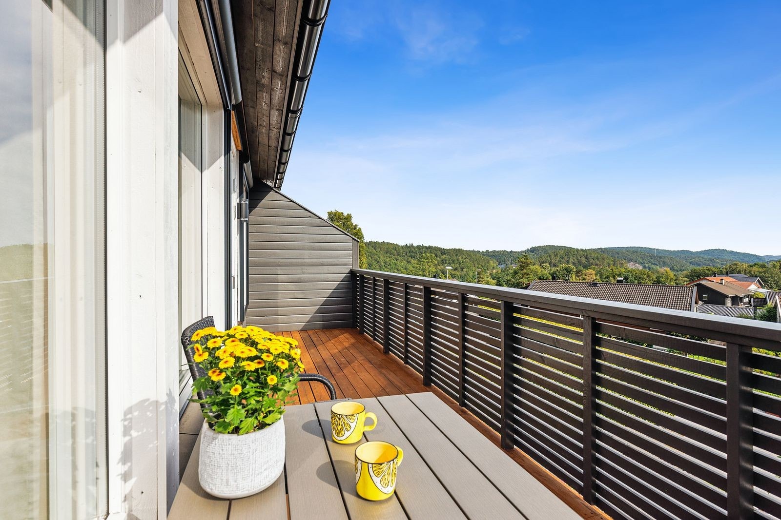 Det er fin utsikt med fritt utsyn og gode solforhold Galleribilde