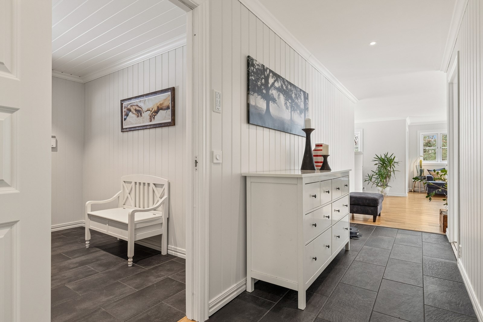 Det er vannbåren varme i gulvene i store deler av boligen Galleribilde