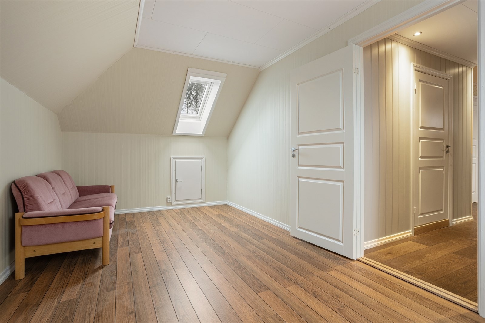 Bod på ca. 16,3 m² Galleribilde