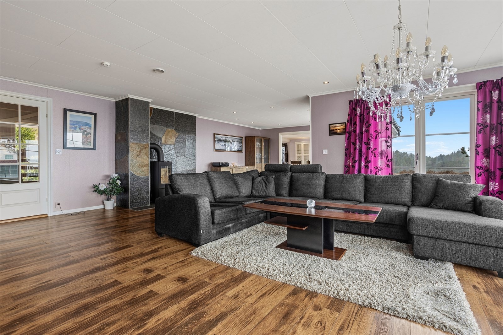 God plass til flere grupper Galleribilde