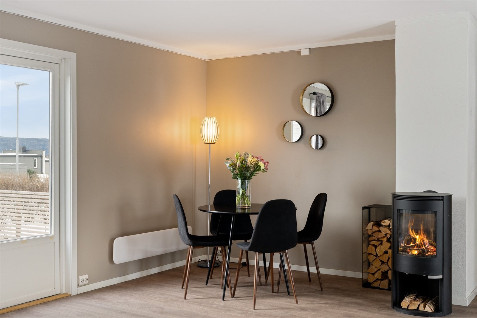 Peisen er en effektiv varmekilde på kalde dager. Galleribilde