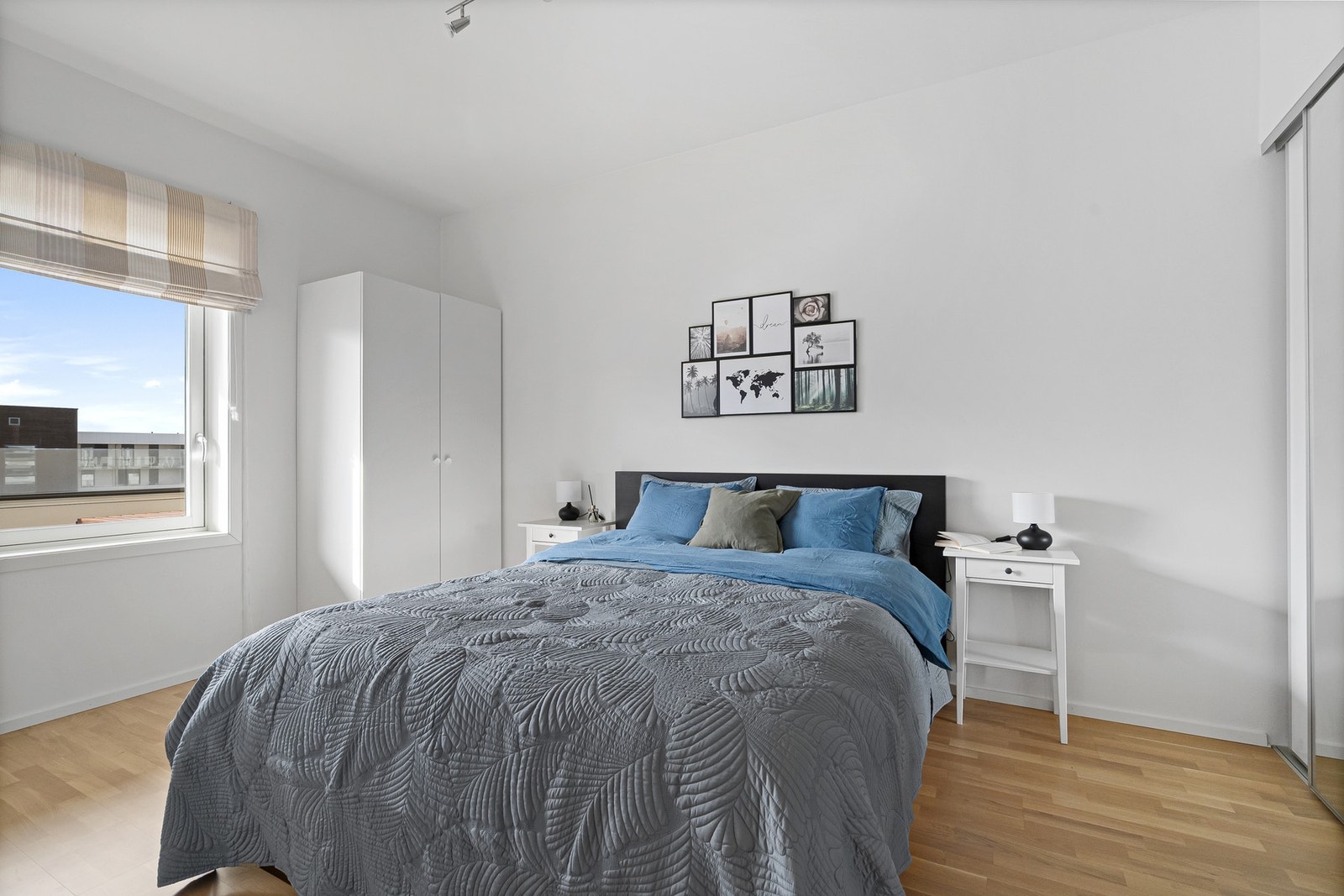 Soverommet er av god størrelse. Her er det også plass til kontorpult eller lignende. Galleribilde