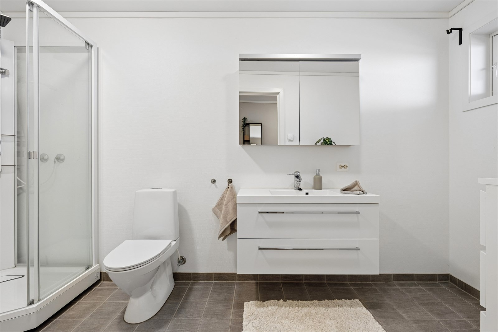 Romslig bad Galleribilde