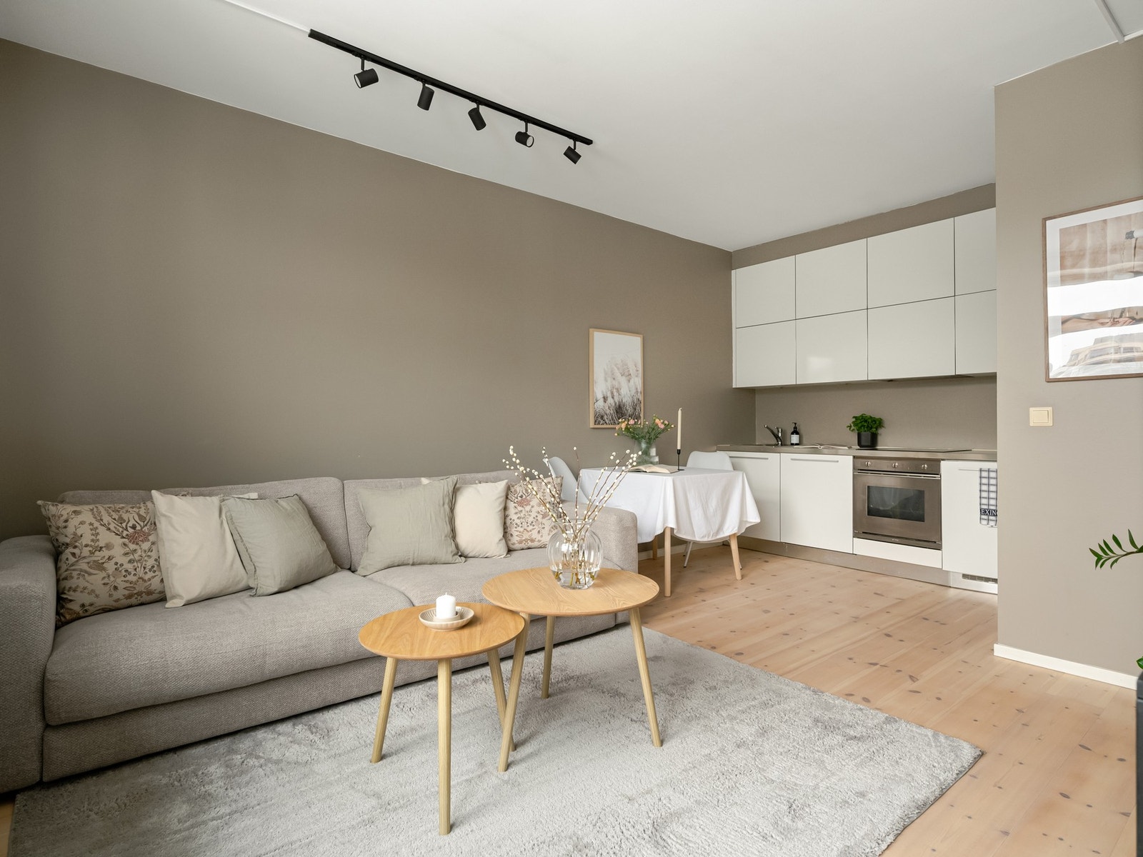 Velkommen opp i høyden og til denne nydelige toppleiligheten på Bjølsen! Foto: dyktige Alexander Granlie Galleribilde