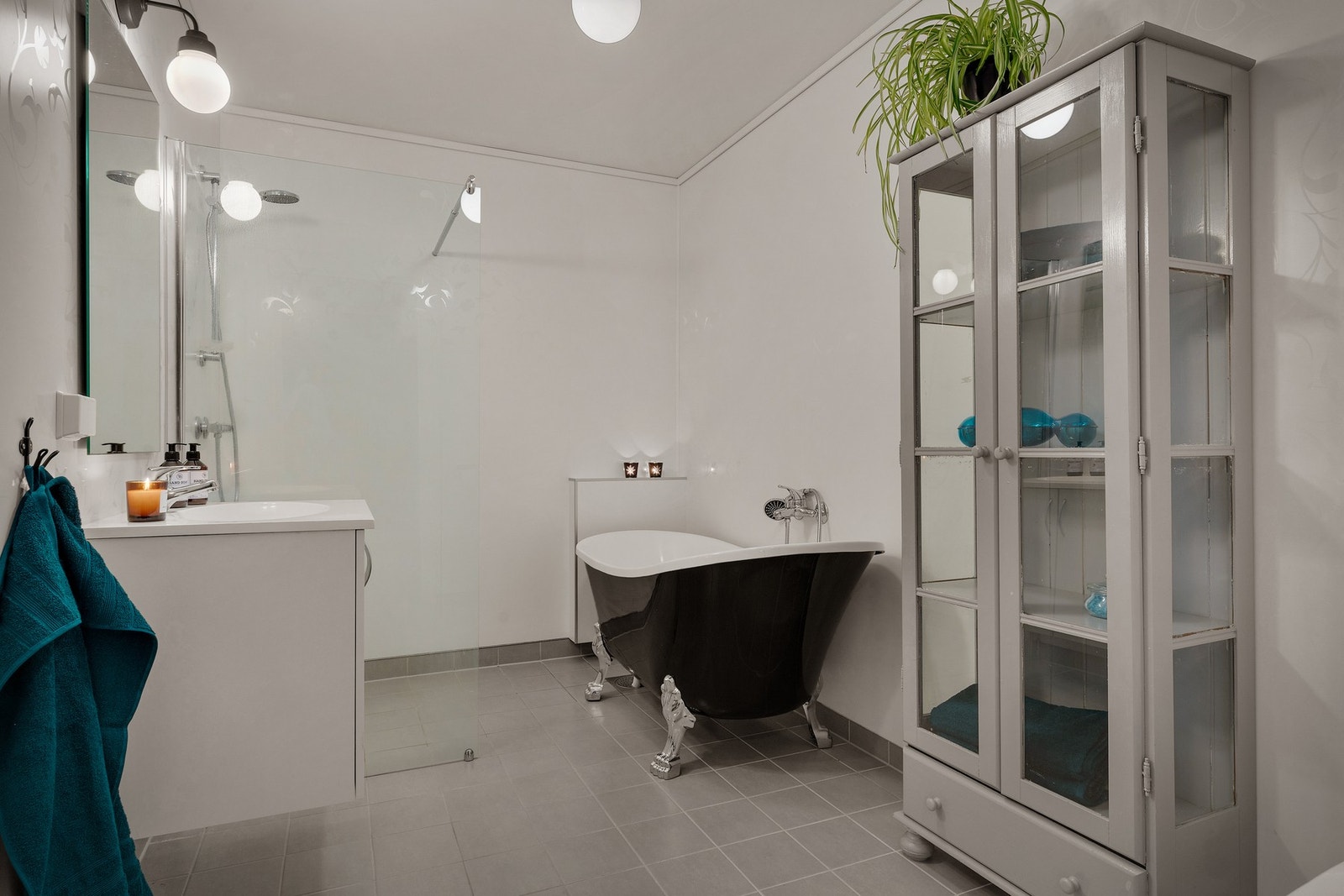 - Flislagt bad på 7,2 m² med varmekabler - Galleribilde