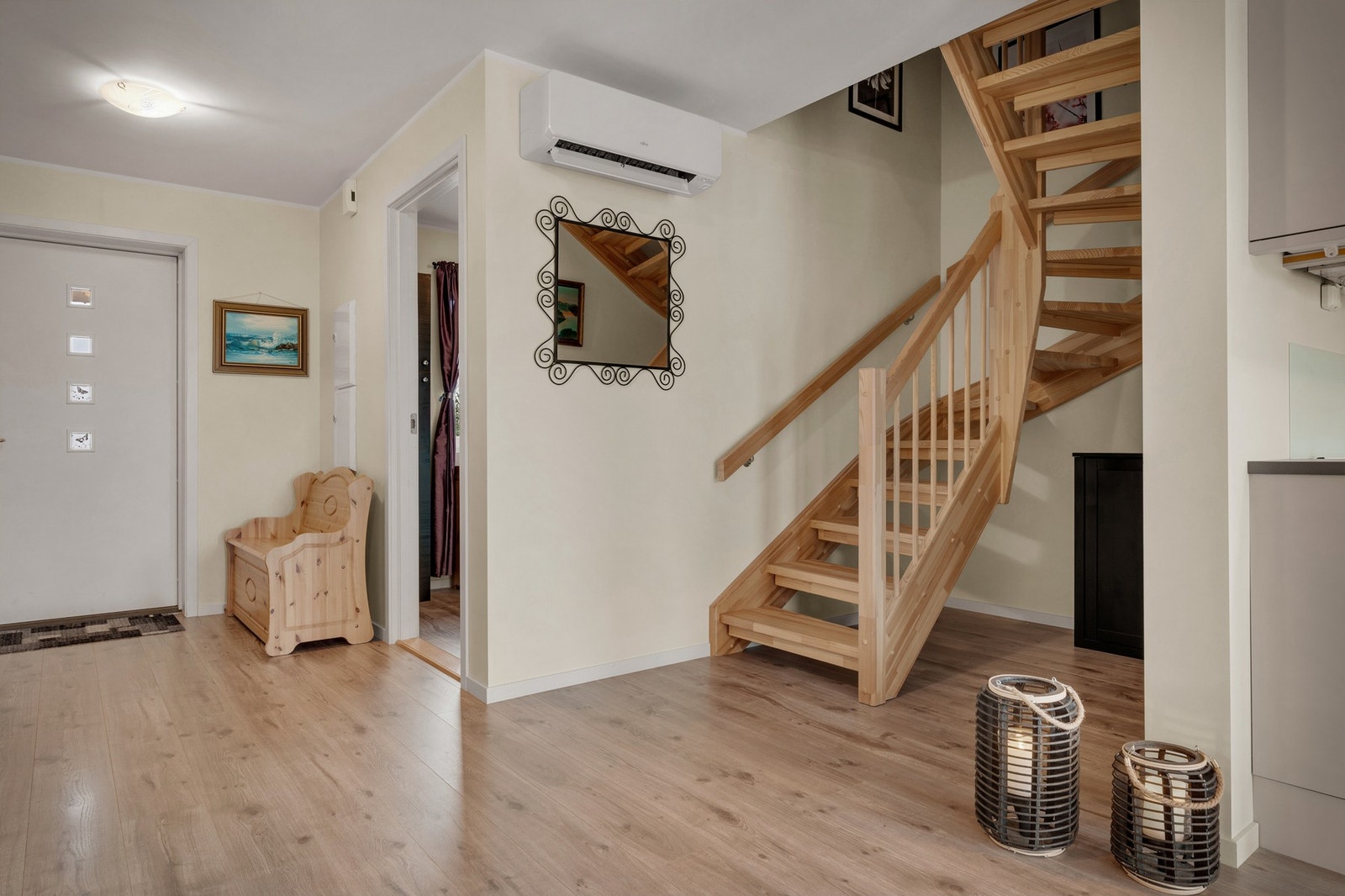 - Romslig gang på 14 m² - Galleribilde