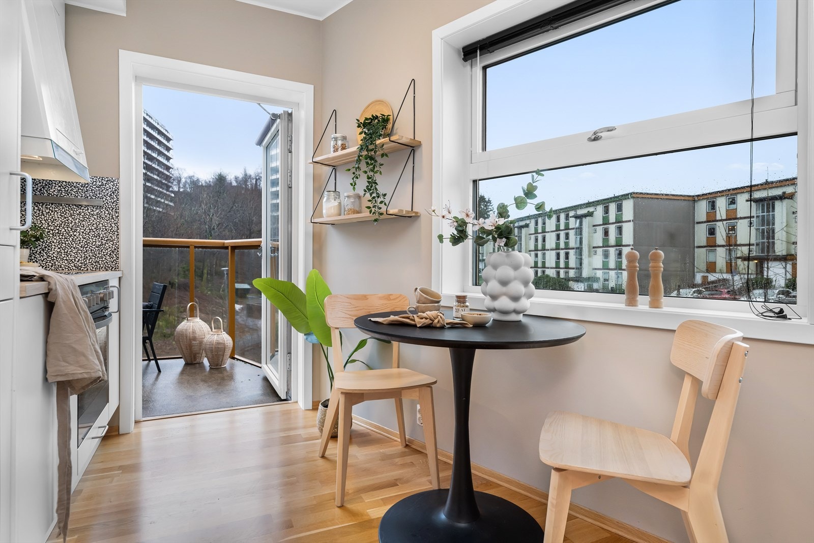 Herfra har du utgang til egen balkong. Galleribilde