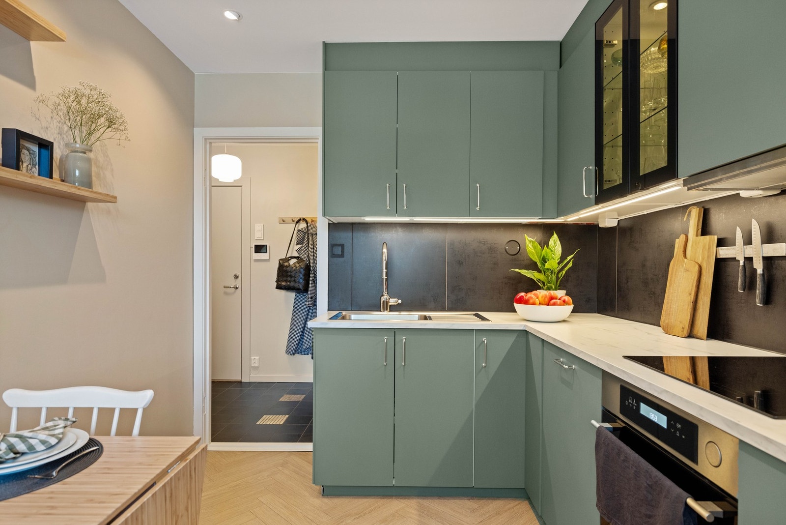 Selve kjøkkeninnredningen er fra IKEA og ble montert i 2021 Galleribilde