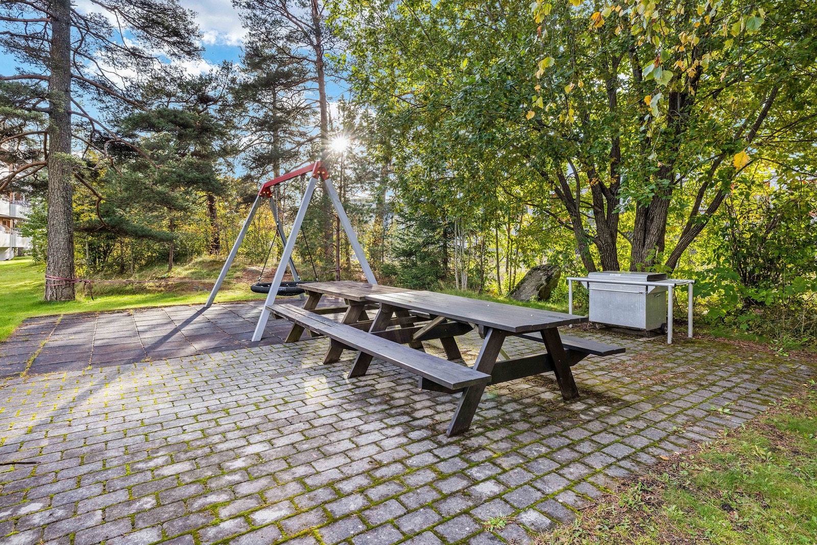 Det er flere sitteplasser på fellesområdene Galleribilde