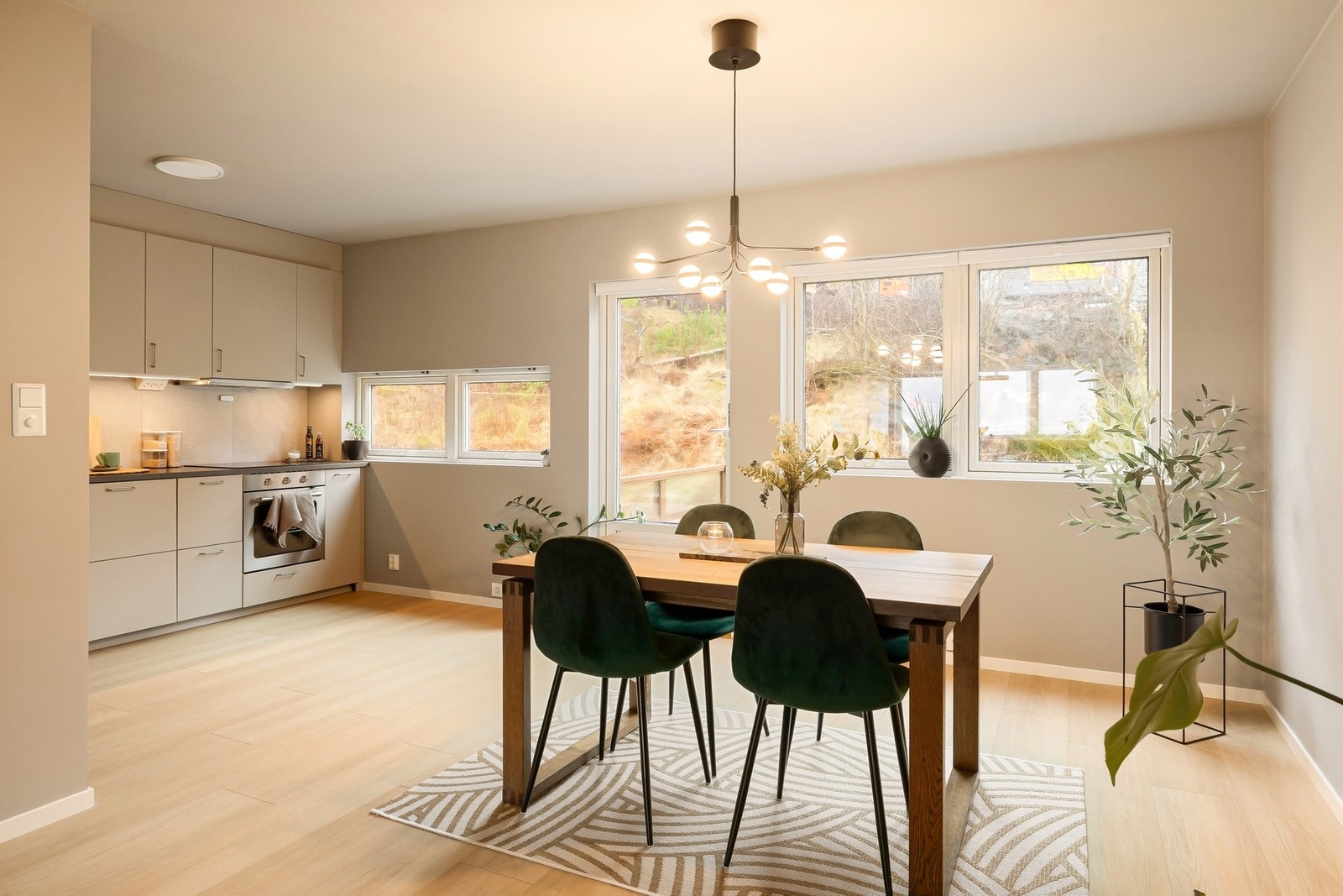 Nydelig familiebolig med skole, barnehage, dagligvare og fritidstilbud like i nærheten Galleribilde