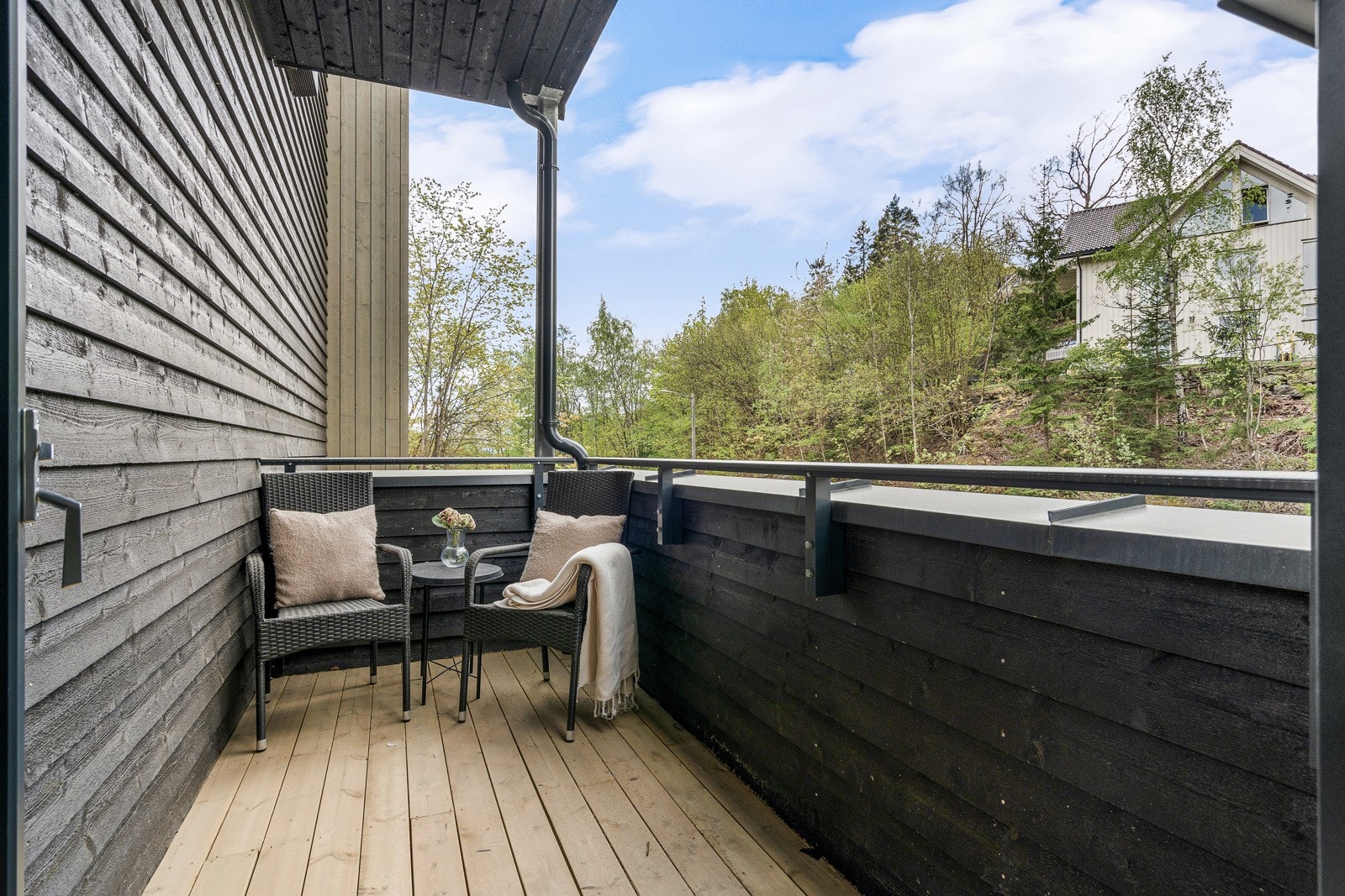 Fin plass til utemøblement Galleribilde