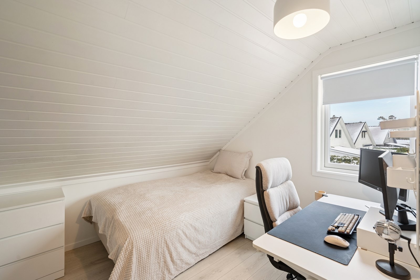 Rommene har lyse overflater som gjør dem lette å møblere. Galleribilde