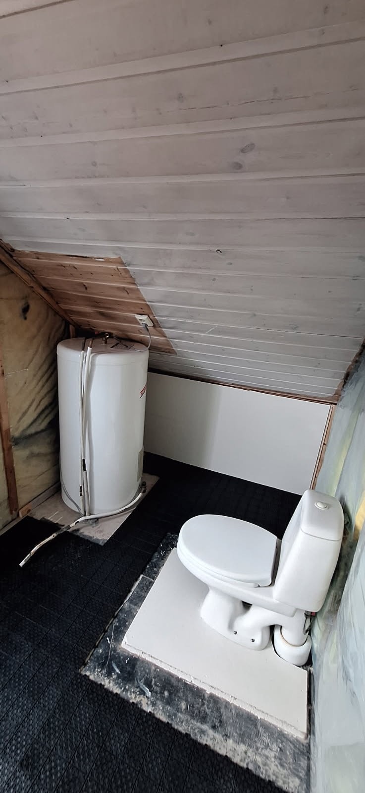 Badet i 2.et. er revet, må bygges opp på nytt. Galleribilde