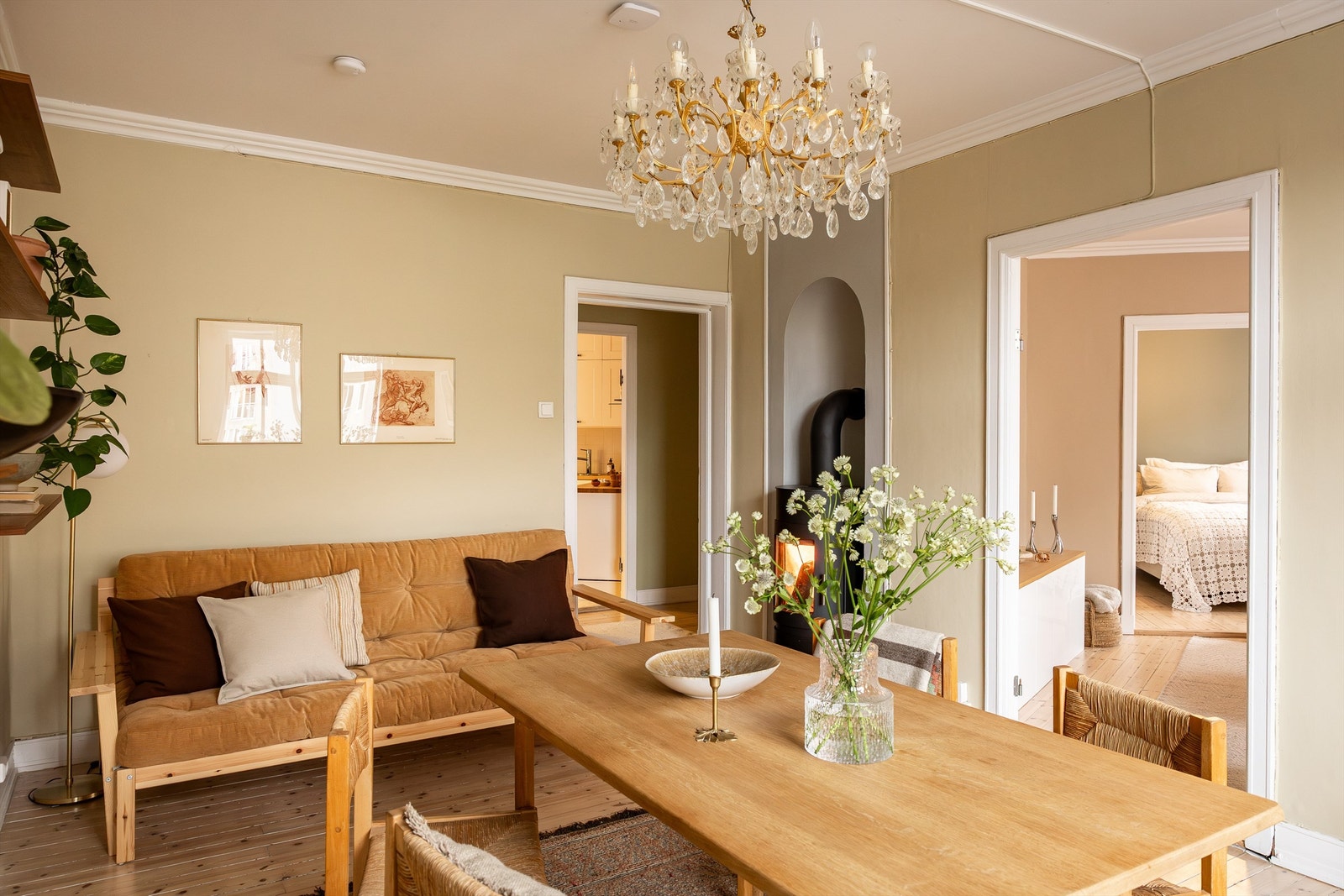 Den spennende planløsningen gjør at leiligheten enkelt kan innredes og rommene kan benyttes etter behov. Galleribilde