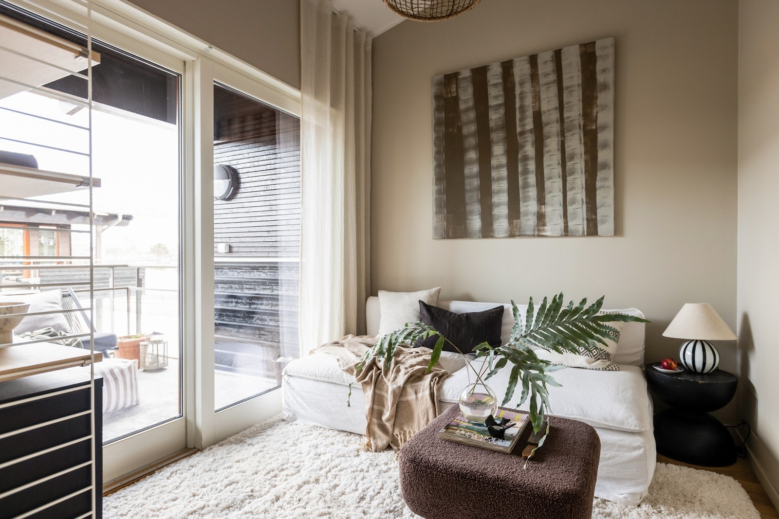 Soverom 4 av 4: Dette soverommet brukes i dag som ekstra TV-stue og har østvendt balkong på 6 kvm. Galleribilde