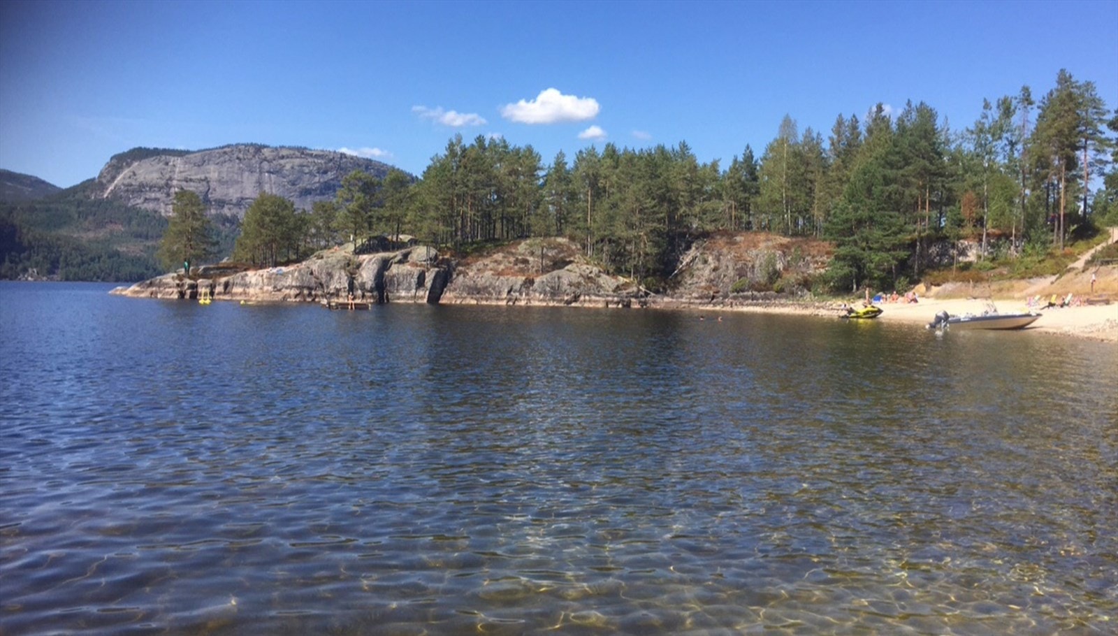 nærområdet tilbyr en flott mulighet for bading og friluftsliv. Galleribilde