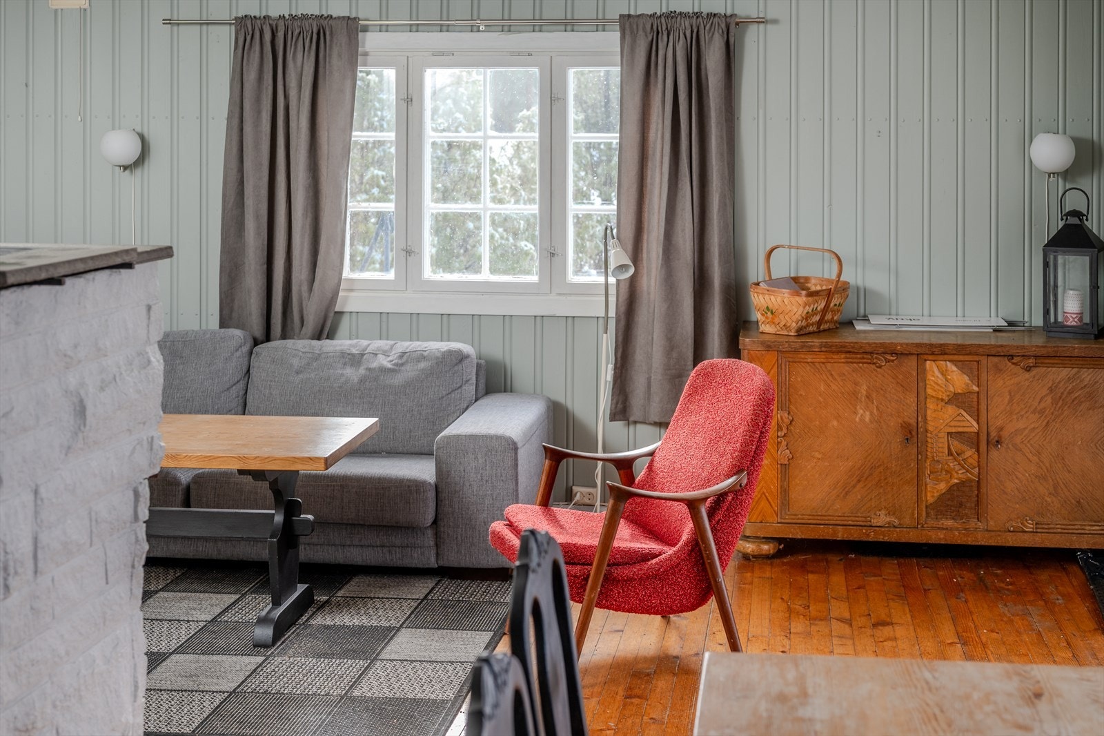 Komfortabel sofakrok gir et avslappende oppholdsrom. Galleribilde