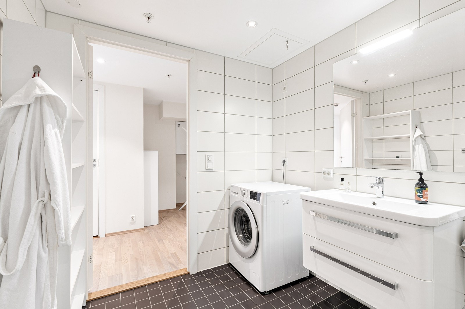 Det er varme i gulv. Galleribilde