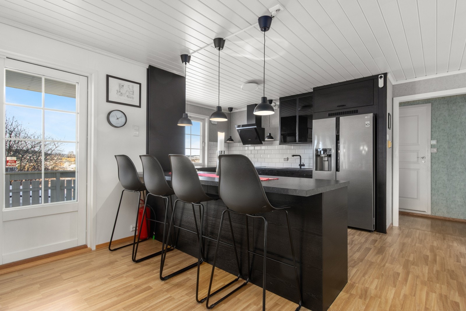 Kjøkkenøy med barløsning. Galleribilde