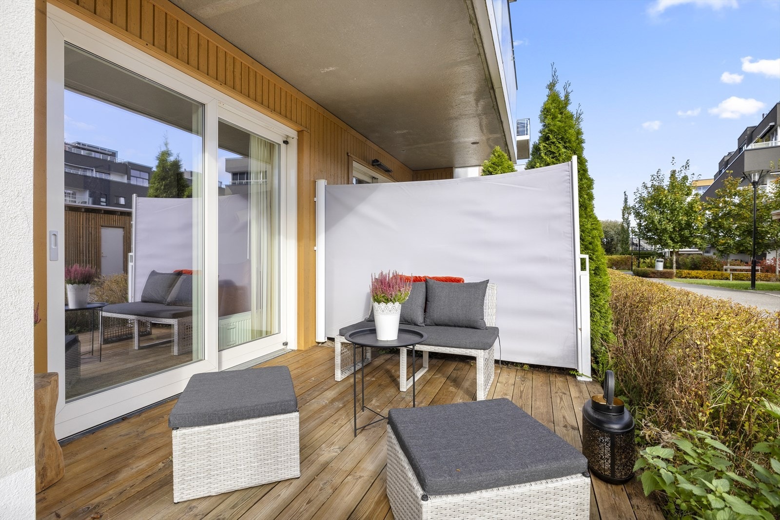 Markterrassen er en fin forlengelse av stuen. Galleribilde