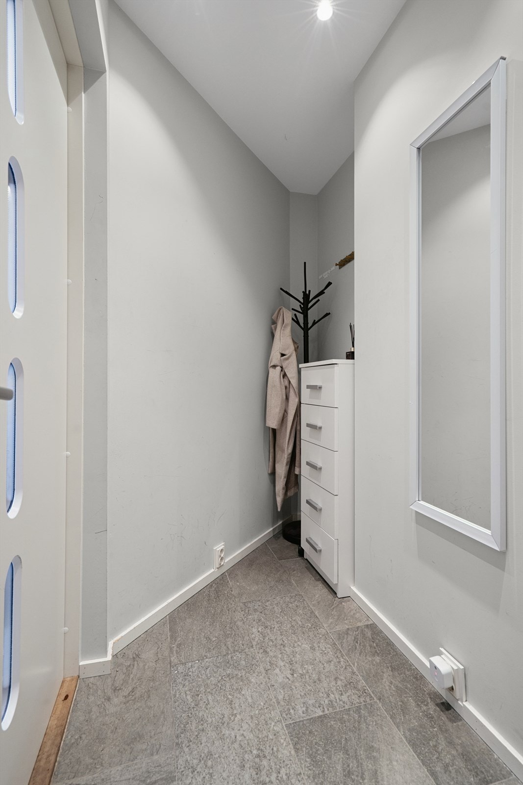 Gangen i 1. etasje. Velkommen! Galleribilde