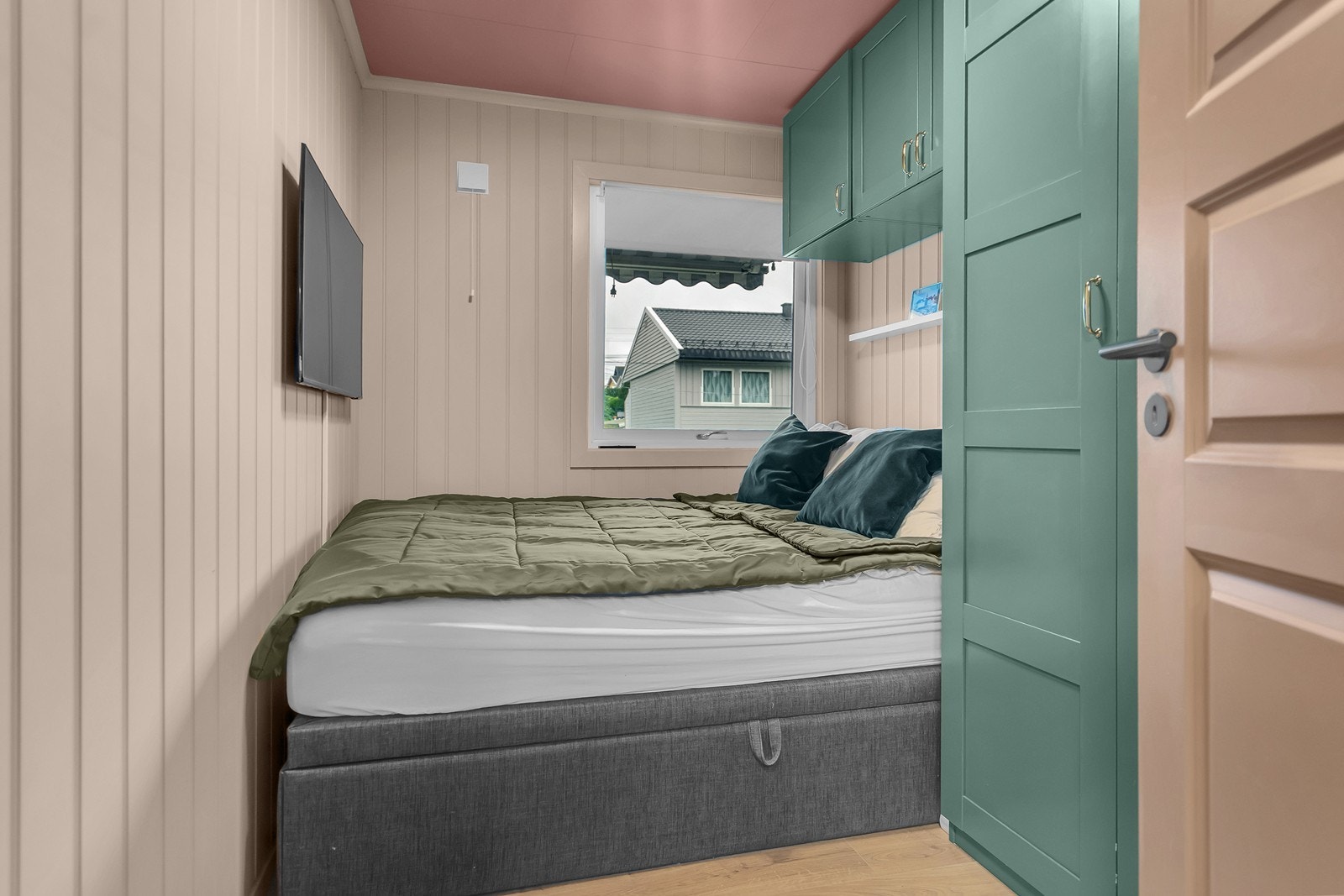 Soverom med oppbevaring. Galleribilde