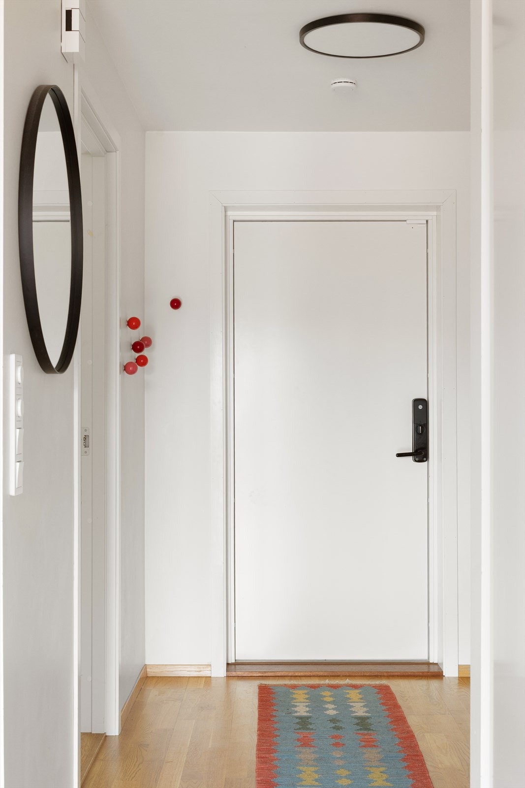 Velkommen inn - kodelås på dør er montert og medfølger. Galleribilde