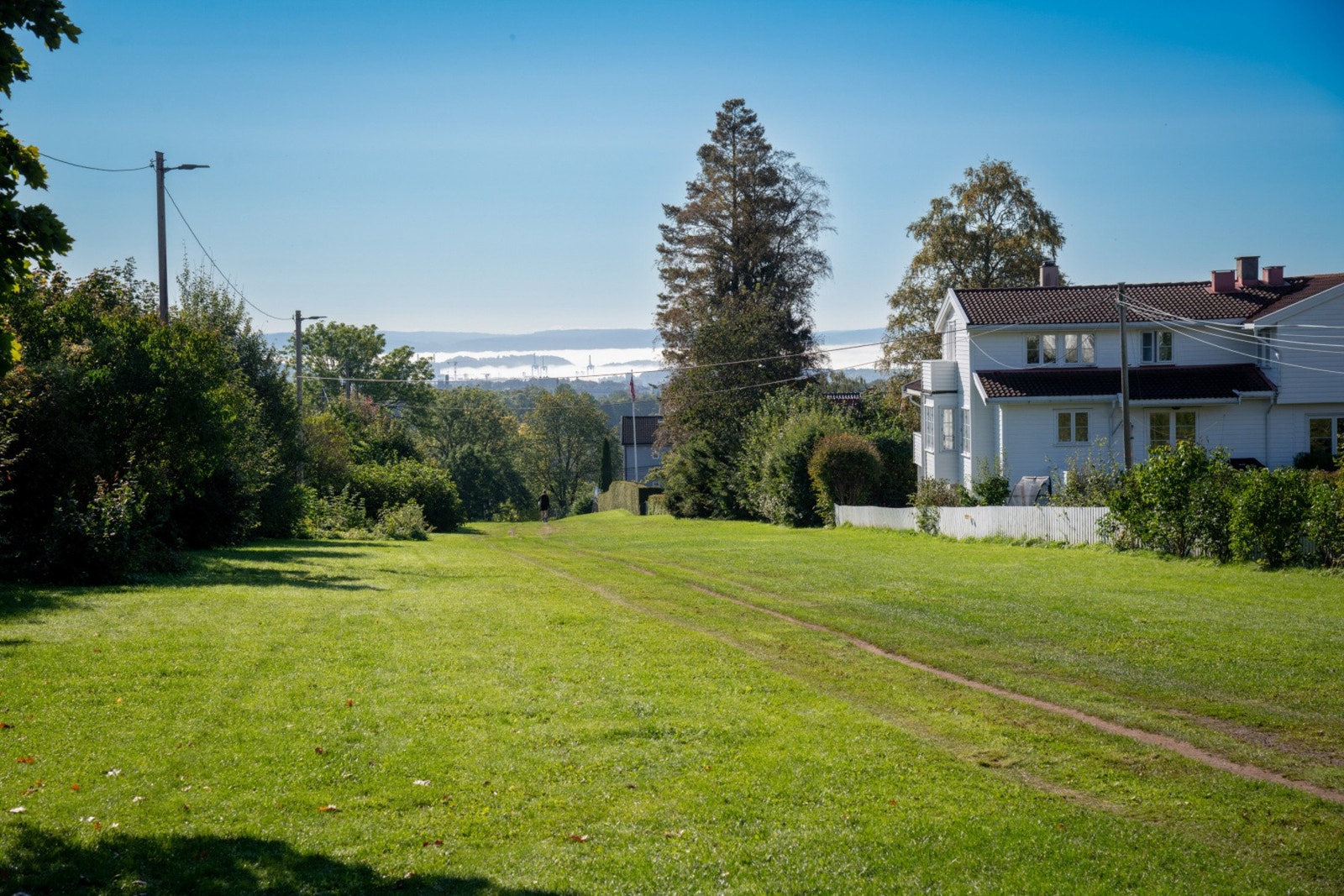 Rett ved flotte friområder som Månejordet, Havnabakken og Damefallet som tar deg innover mot Marka. Galleribilde