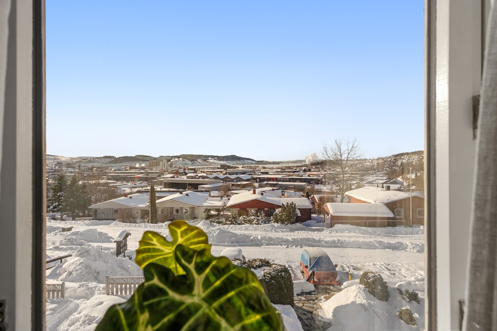 Utsikt fra kjøkkenvindu. Galleribilde