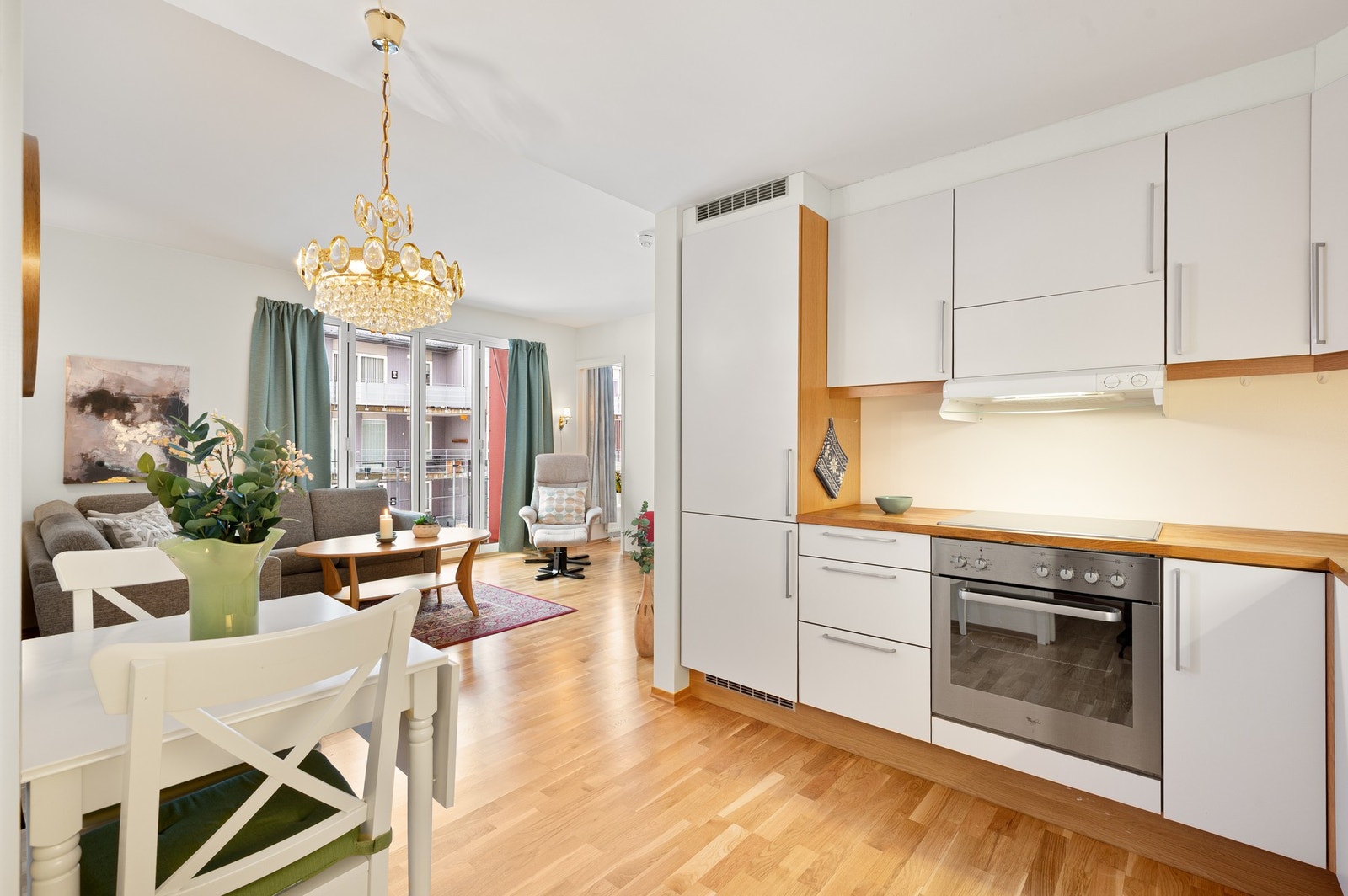 Romslig kjøkkenområde på 7,1m². Galleribilde