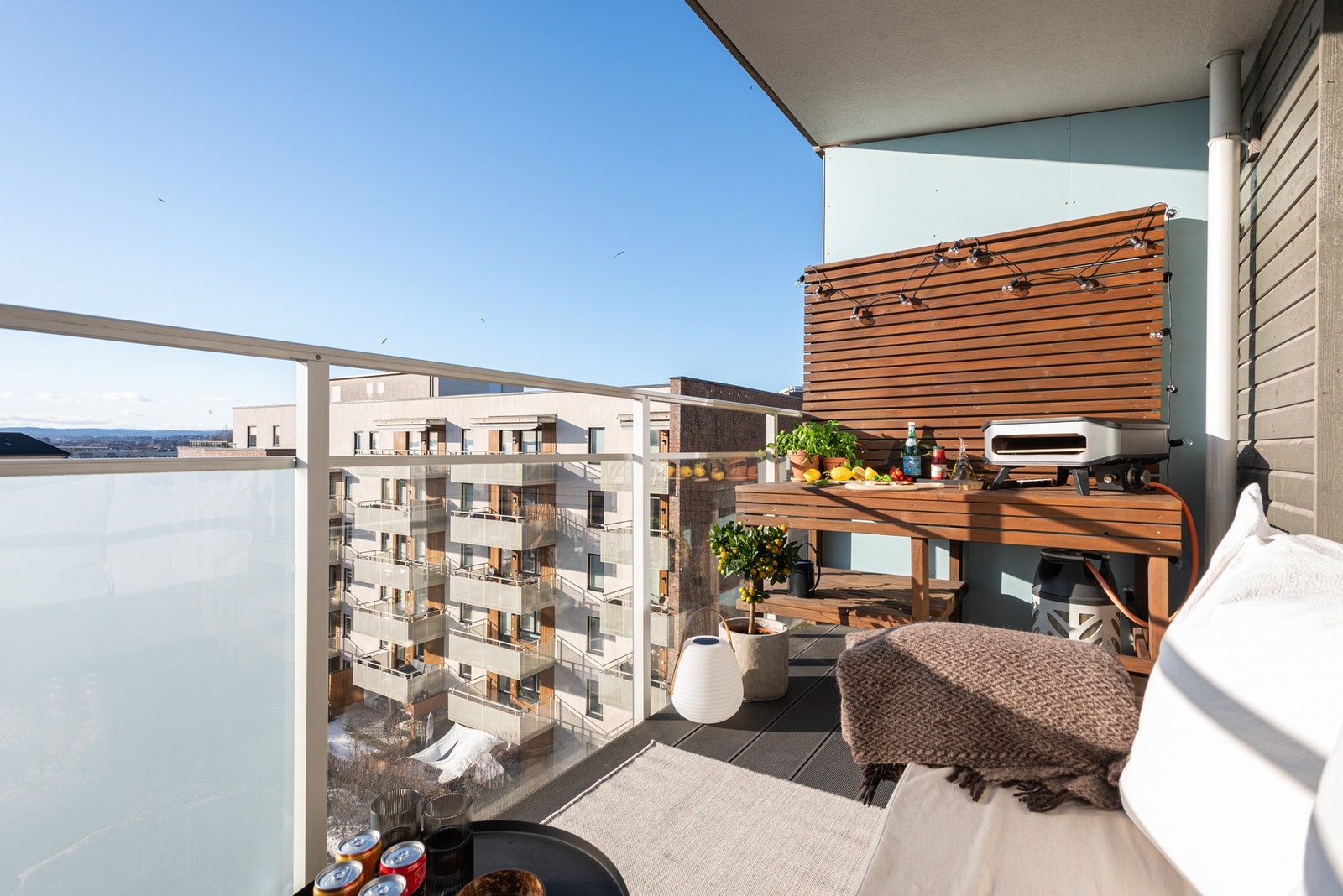 Balkongen blir en flott forlengelse av stuen. Galleribilde