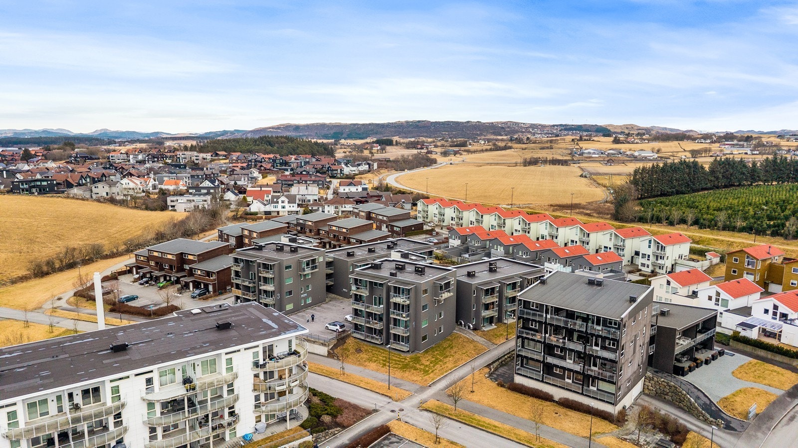 Leiligheten ligger fint til i et svært attraktivt boligområde i Eivindsholen. Galleribilde