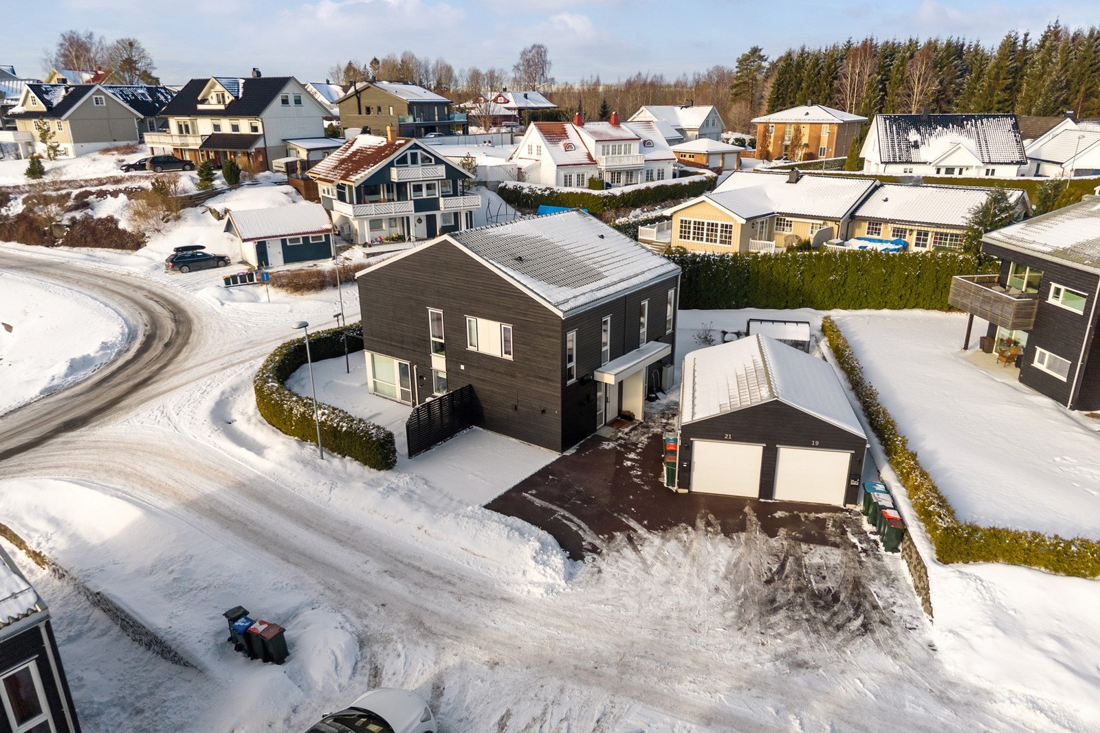 Eie Tønsberg v/Tonny Nielsen presenterer Vårflueveien 19! Foto: BK Foto / Bjørn Kjærra Galleribilde