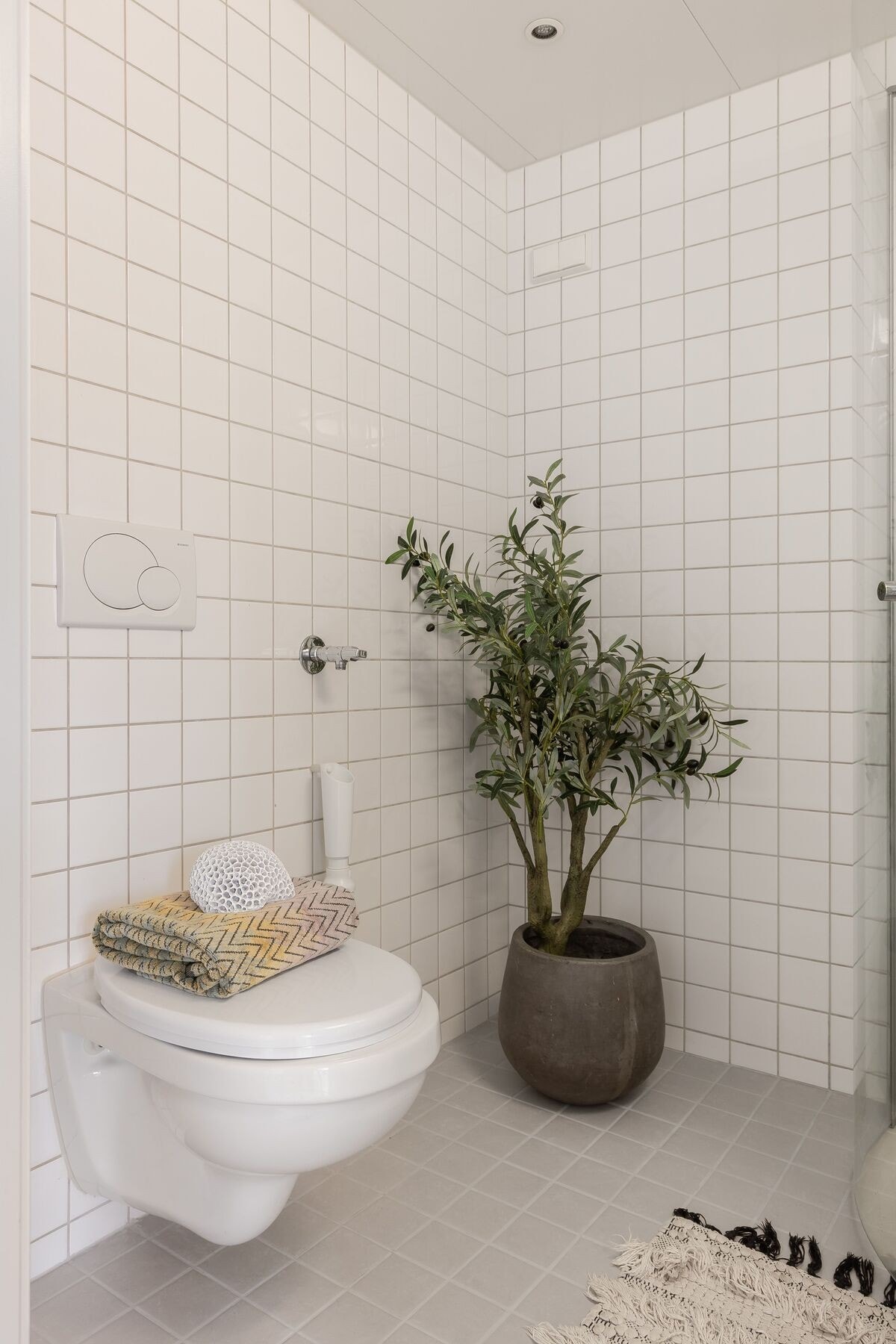 Bad med opplegg for vaskemaskin Galleribilde