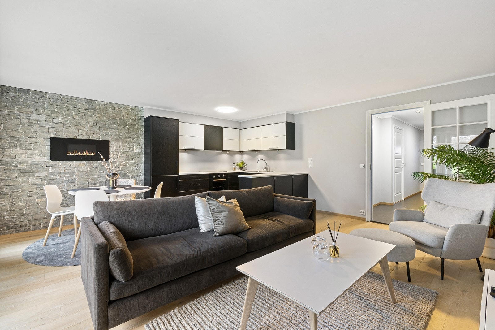 Innholdsrik leilighet med 1 soveorm. Galleribilde