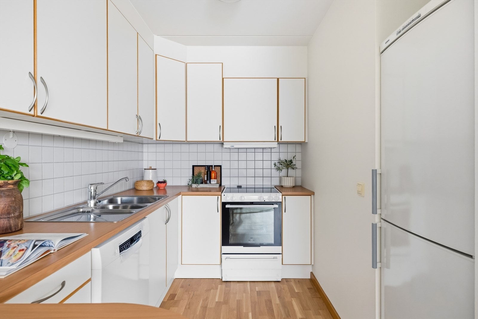 God skapplass i både over- og underskap. Galleribilde