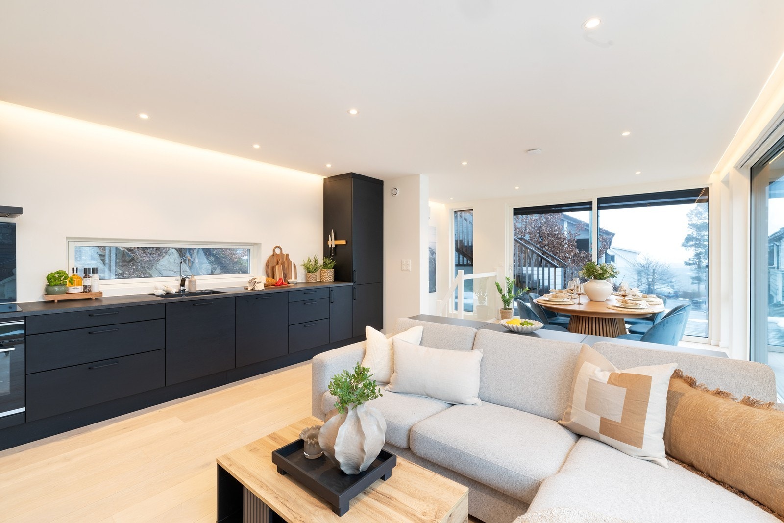 Stuen er hensiktsmessig og godt utnyttet. Galleribilde