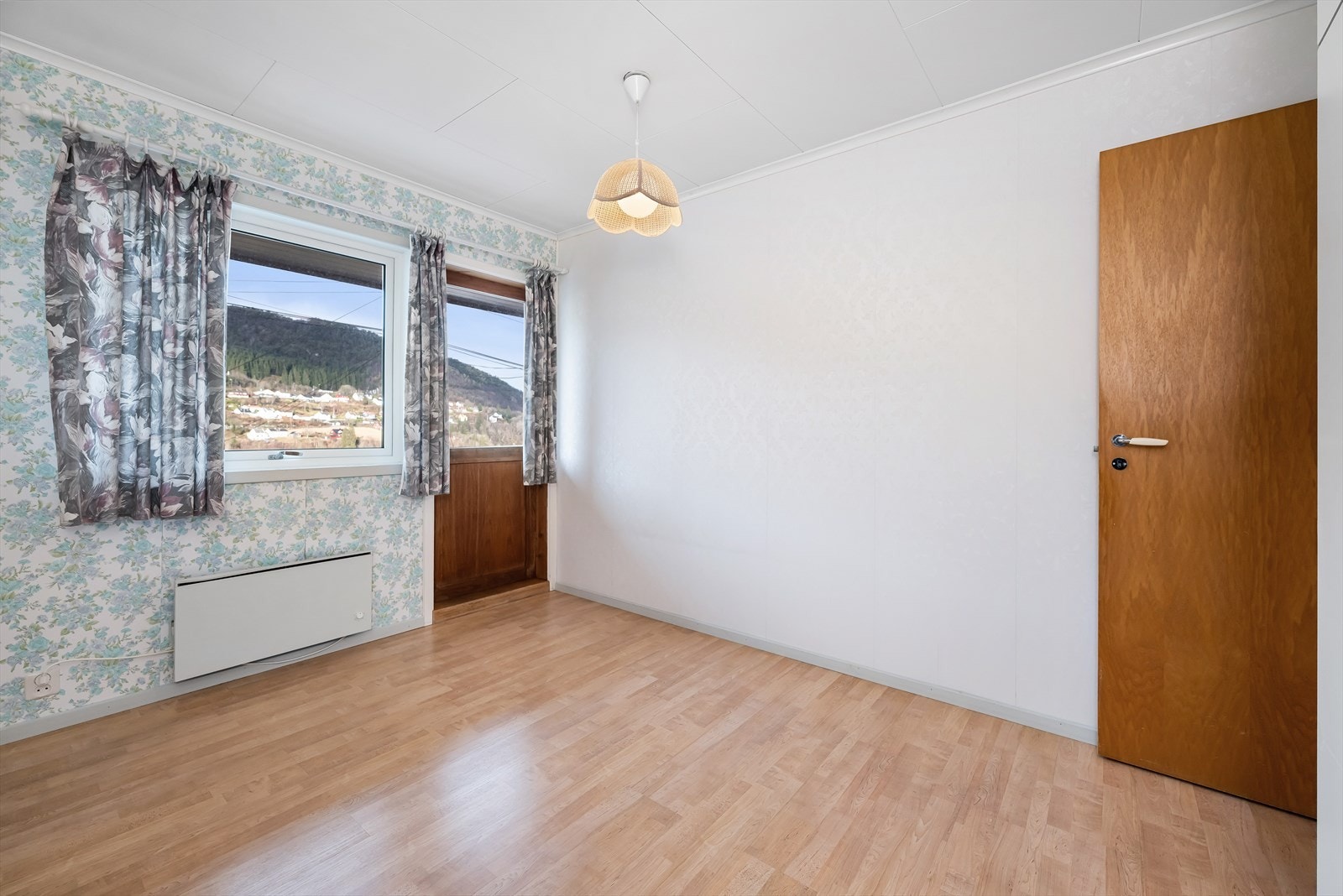 I hovedetasjen er det totalt 3 soverom. Galleribilde