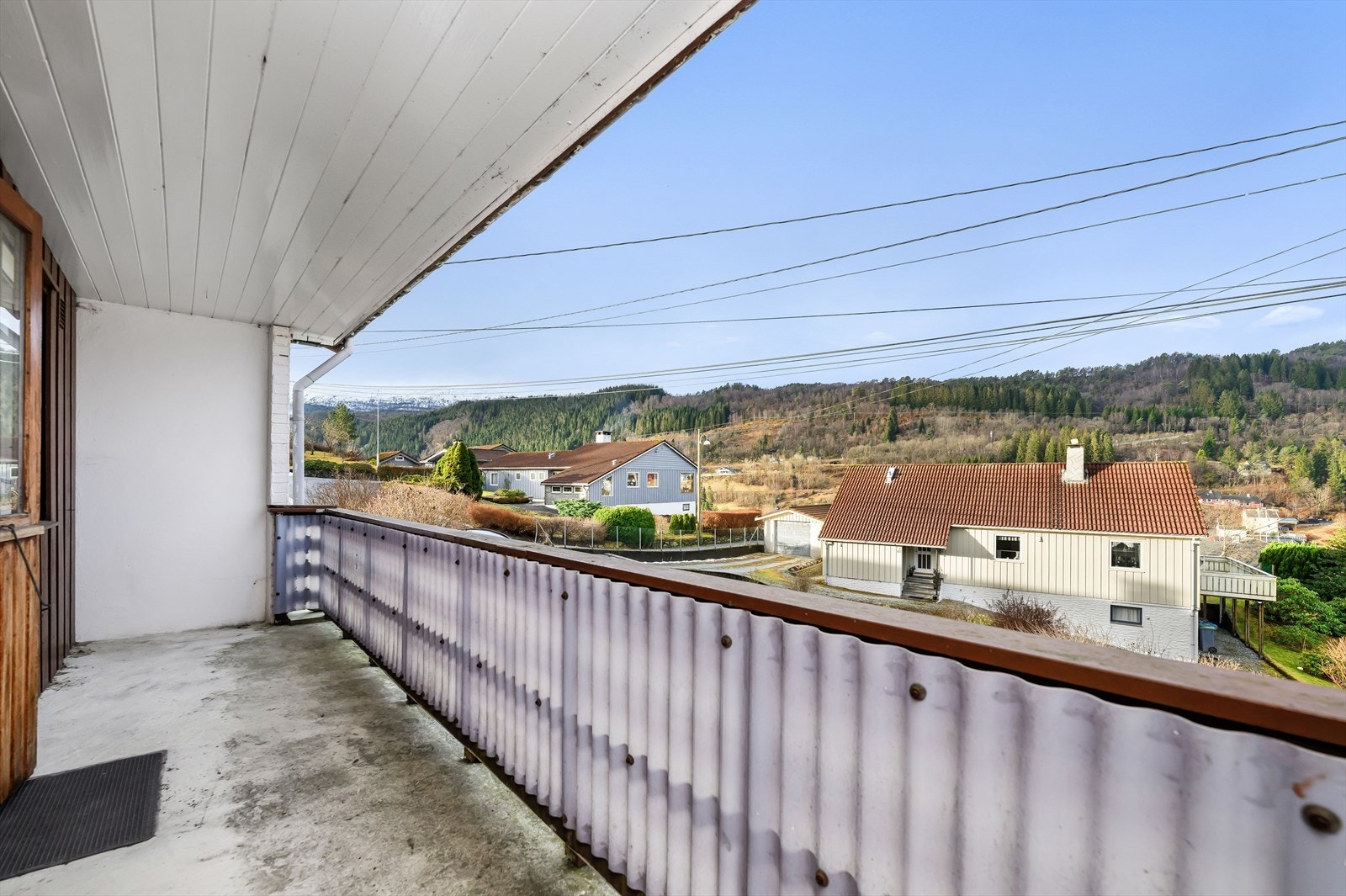 Fra stuen er det direkte utgang til en terrasse. Galleribilde