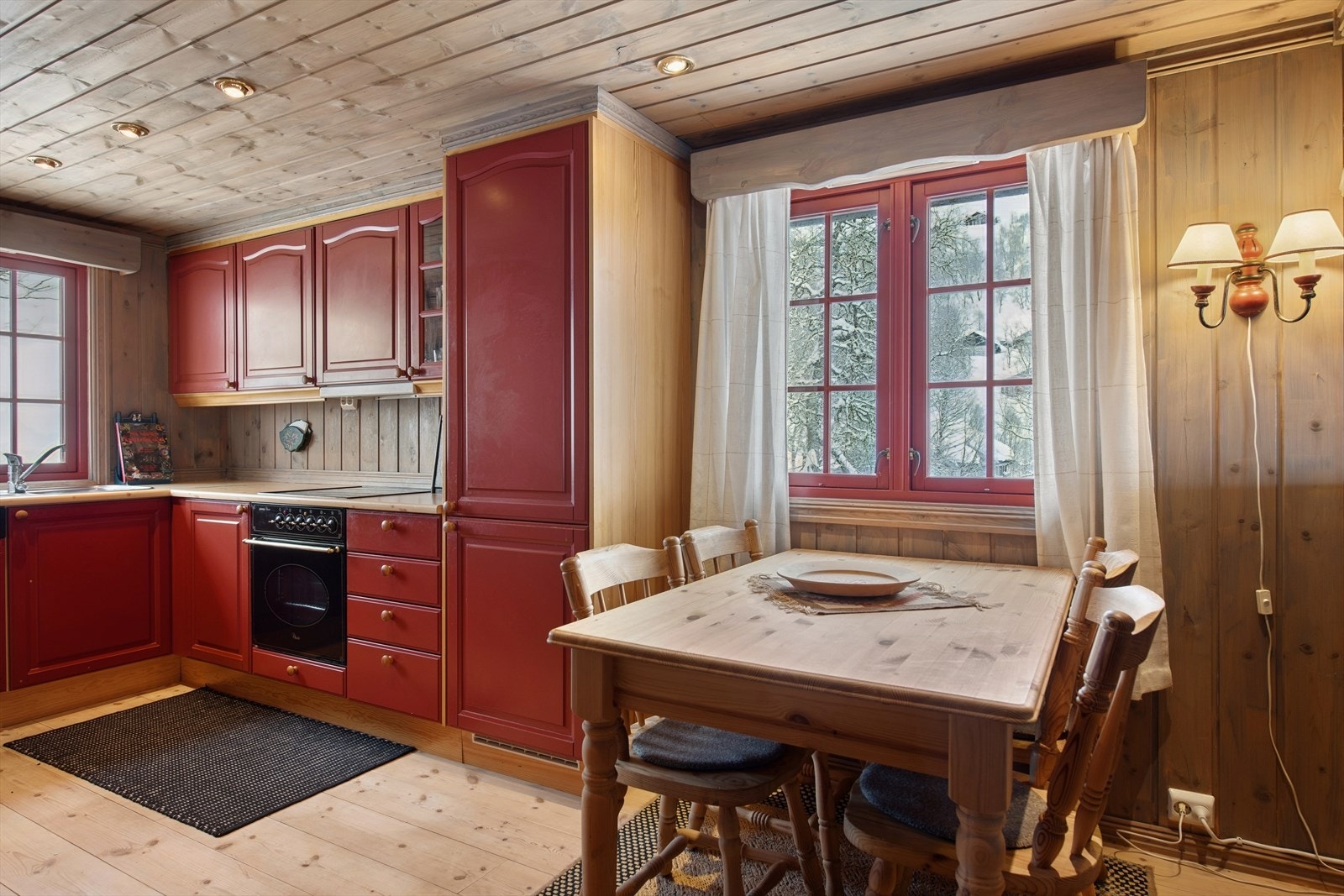 Måltid med naturen som nærmeste nabo. Galleribilde