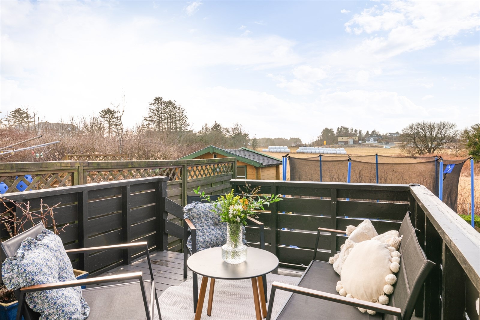 Terrasse med gode solforhold Galleribilde