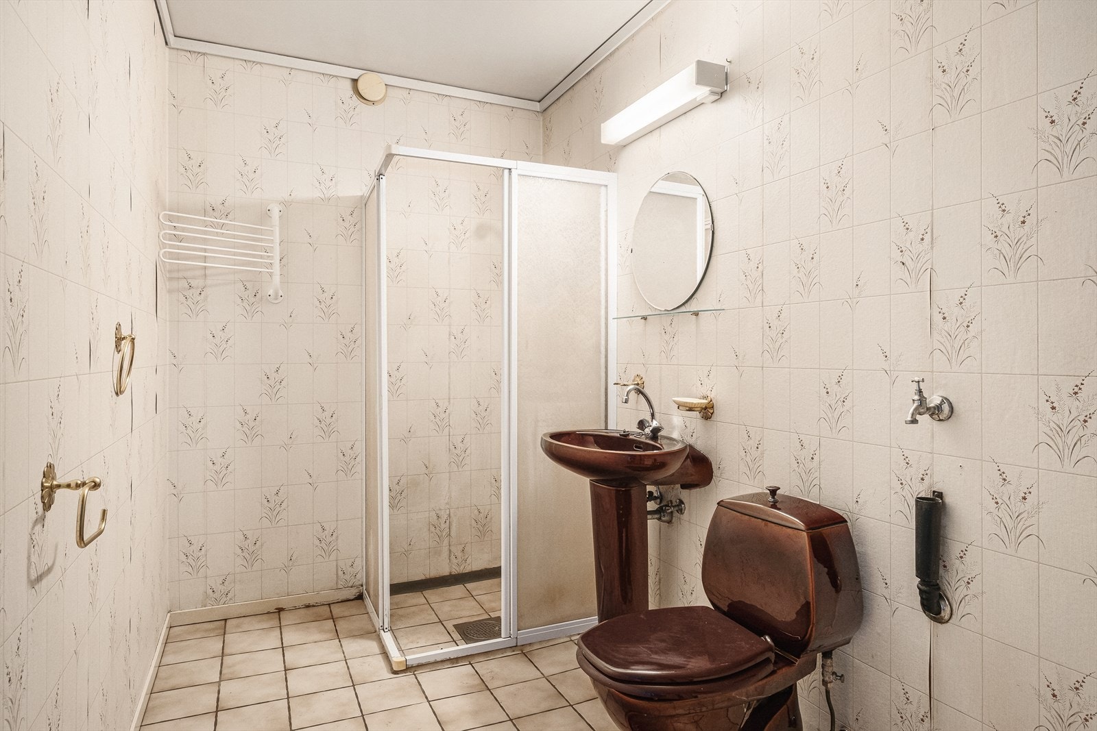 Opprinnelig baderom - trenger rehabilitering Galleribilde