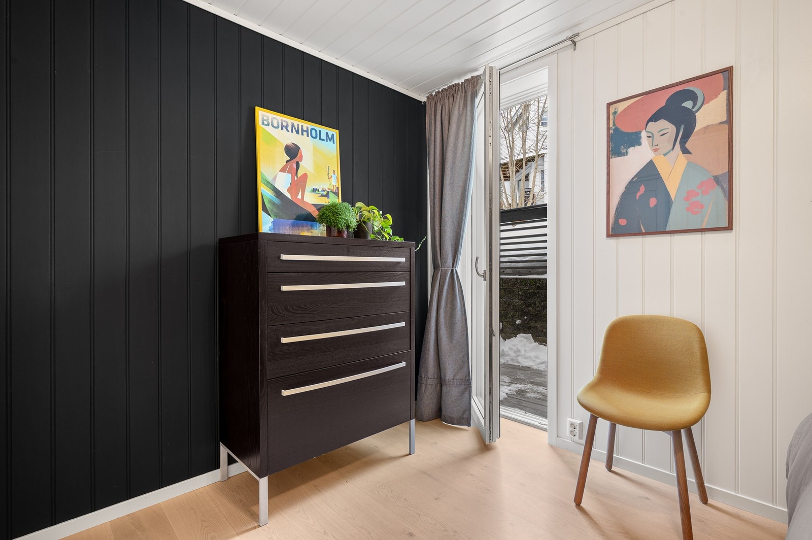 Fra soverommet har du adkomst til terrassen. Galleribilde