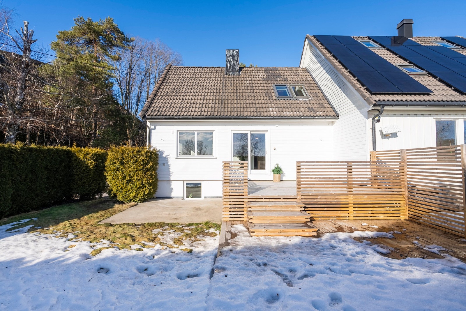 Beliggende stille og rolig i enden av blindvei Galleribilde