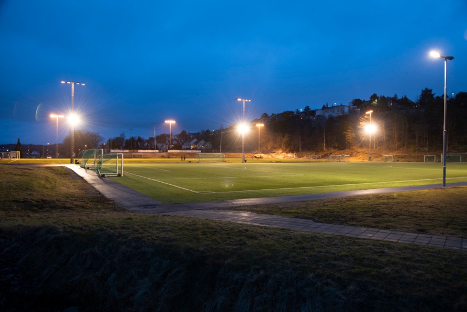 Store Bergan fotballbane med både fotballbaner og ulike aktiviteter Galleribilde