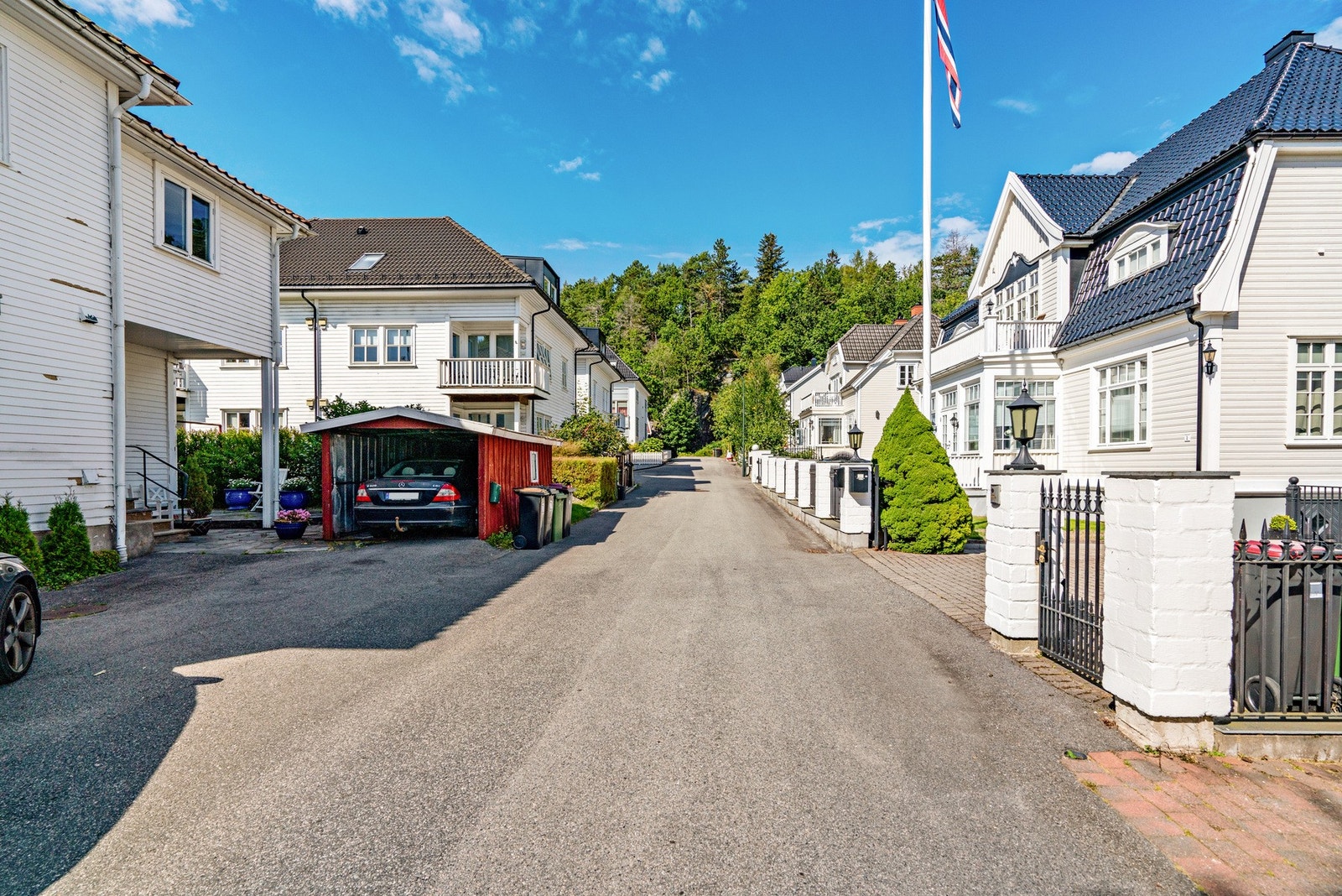 Frobusdalen er en mindre gate i øvre del av Kvadraturen Galleribilde
