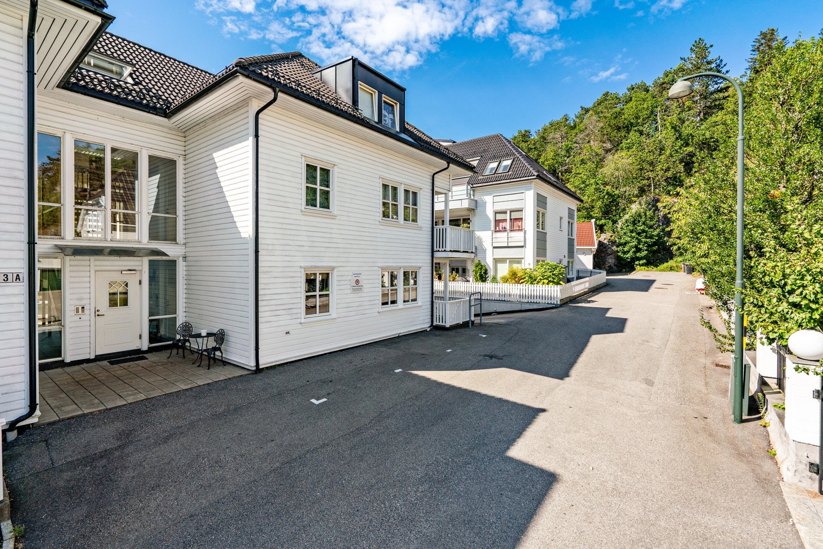 Byggets inngangsparti Galleribilde