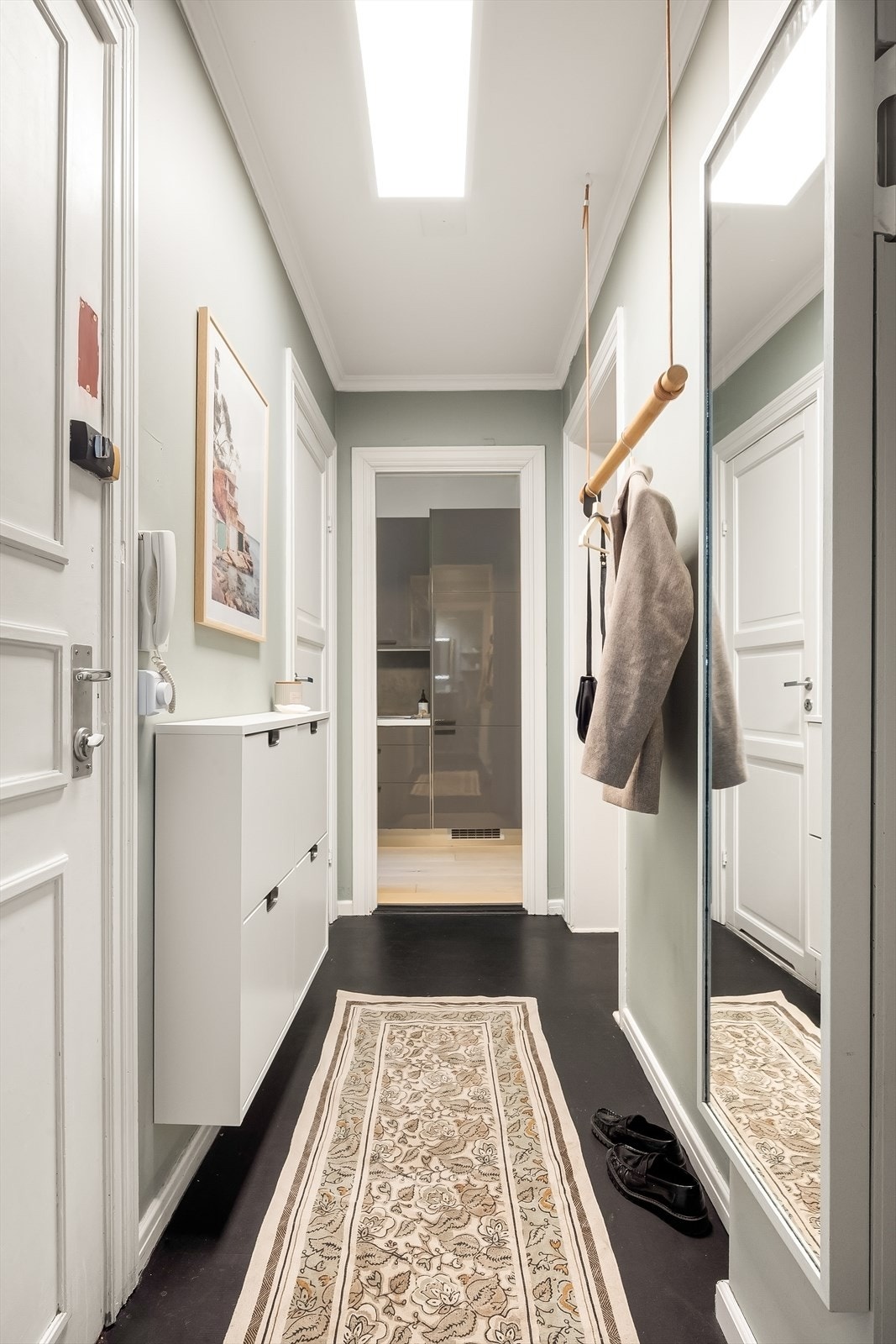 I tillegg disponerer leiligheten en kjeller- og en loftsbod. Galleribilde