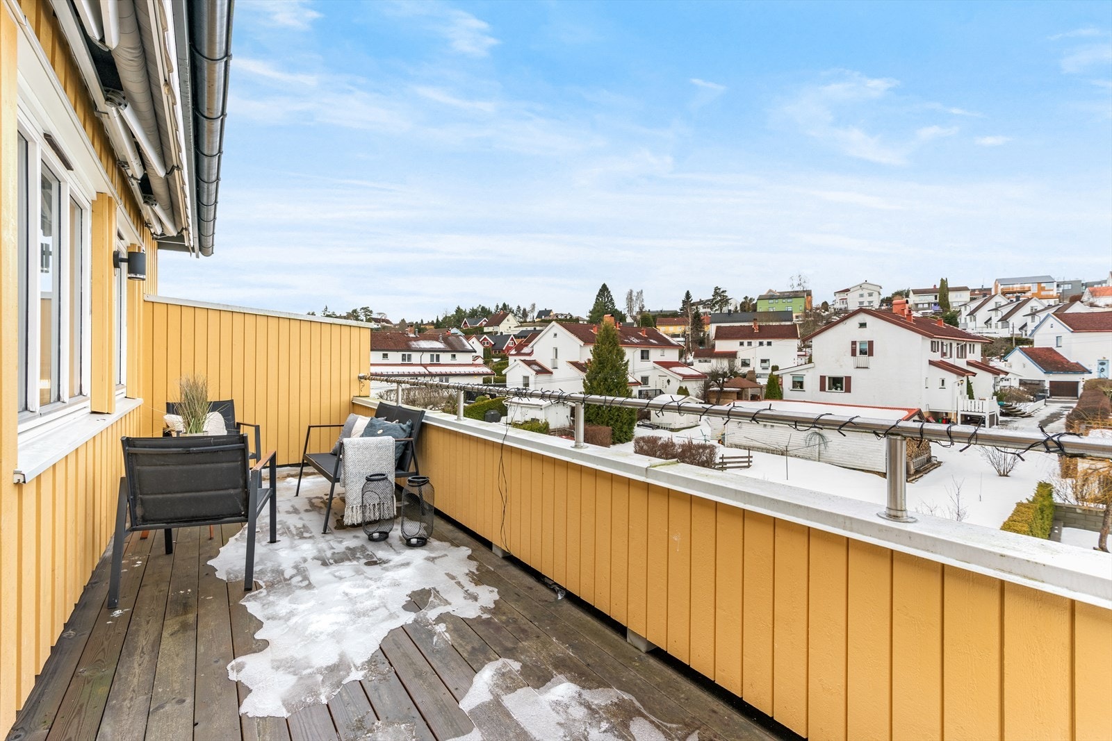 Her er det god plass til utemøblement, grill og beplantning. Galleribilde